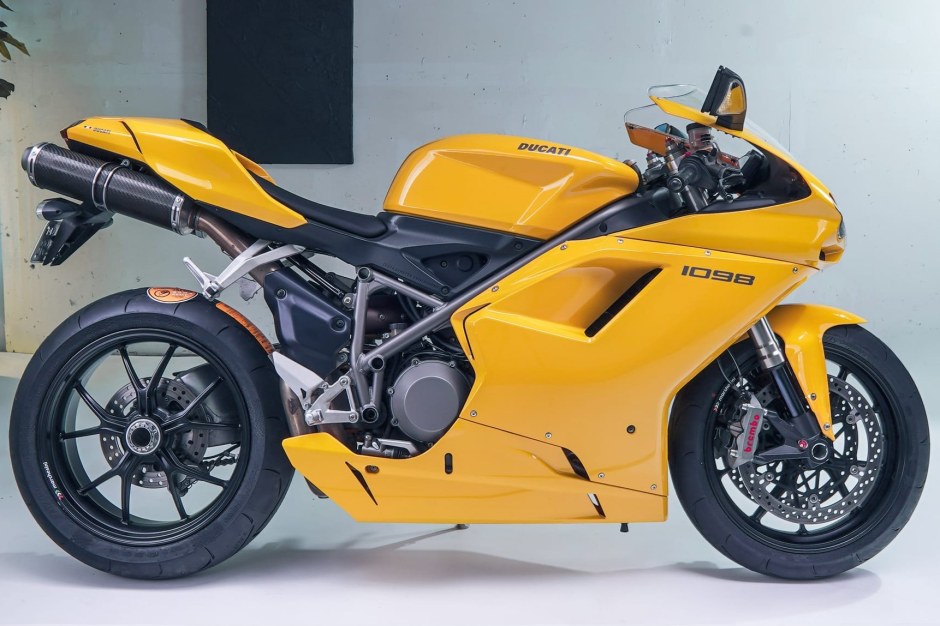 2008 Ducati Superbike sold at auction for $11,000