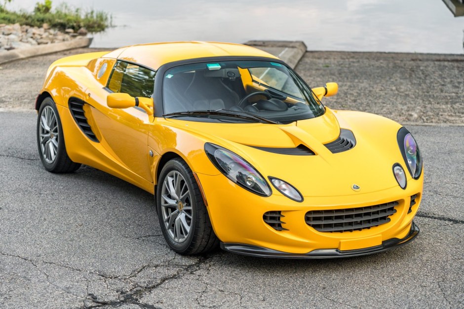 2005 Lotus Elise sold at auction for $58,000