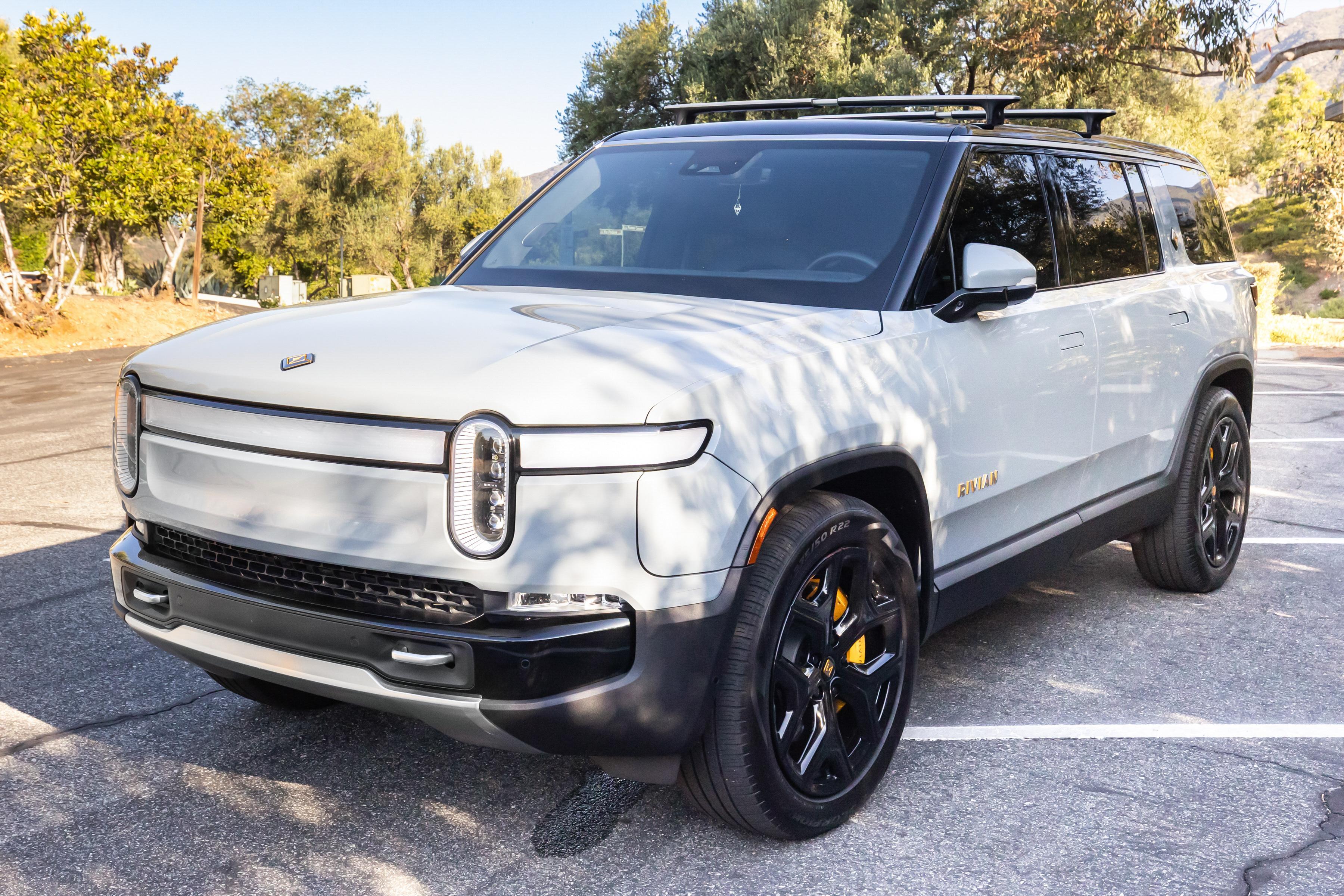 2023 Rivian R1S sold at auction for $55,500