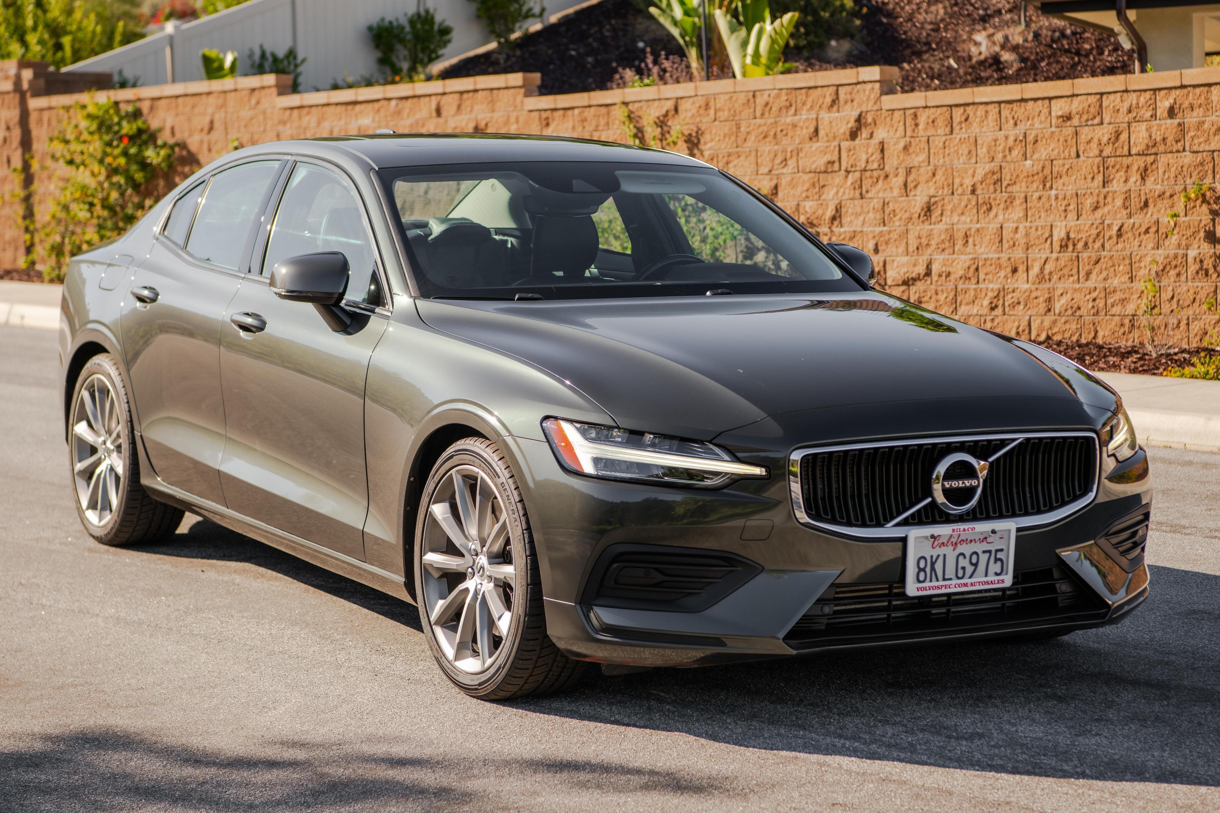 2019 Volvo S60 sold at auction for $16,500