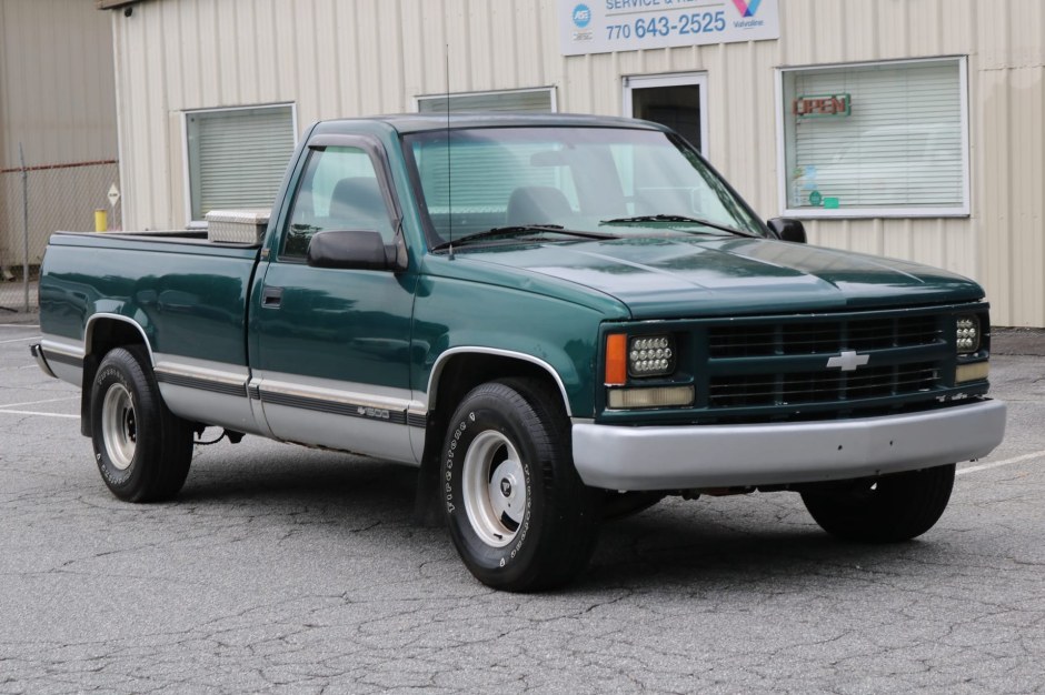 1995 Chevrolet C/K sold at auction for $4,350