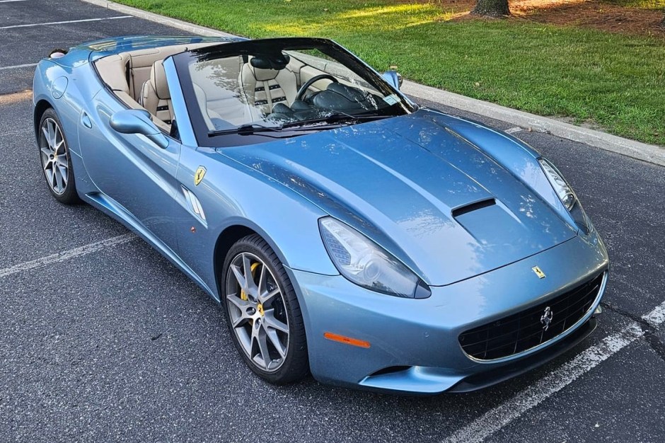 2012 Ferrari California sold at auction for $82,000