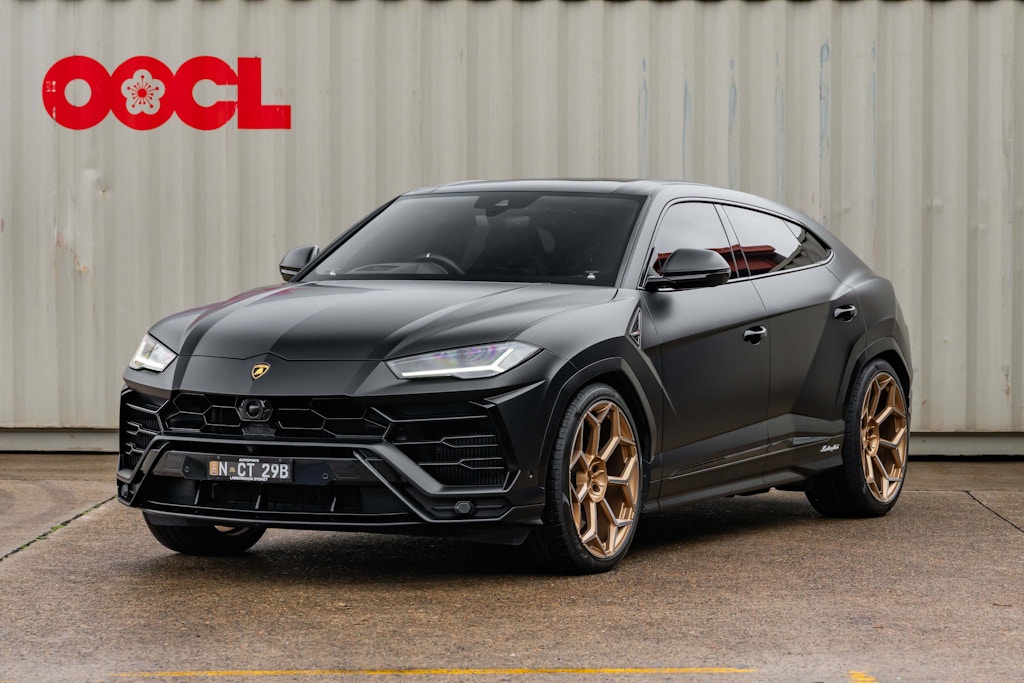 2020 Lamborghini Urus sold at auction for $320,000